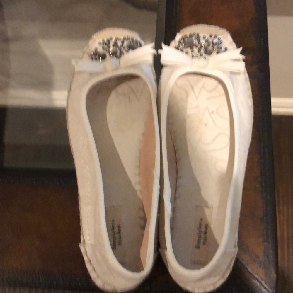 Shoes - Picture 2 of 4